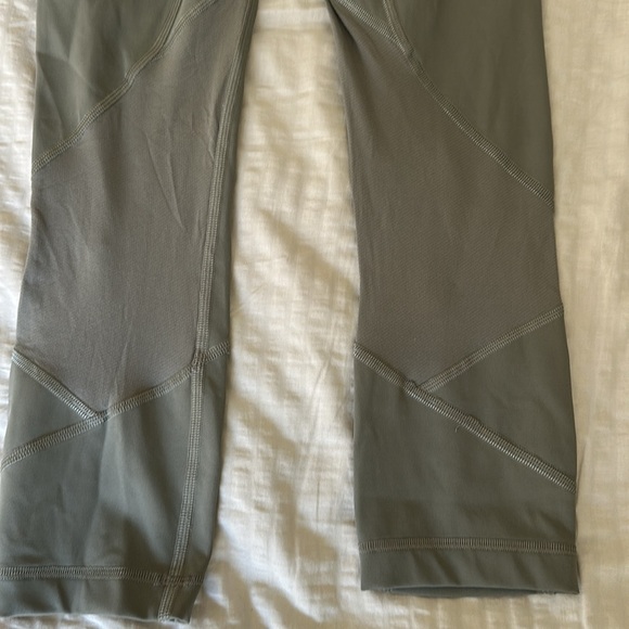 Lululemon Pace Rival Crop - Picture 7 of 9